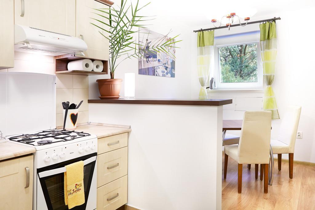 Lovely Garden Flat Near Royal Park Warschau Kamer foto