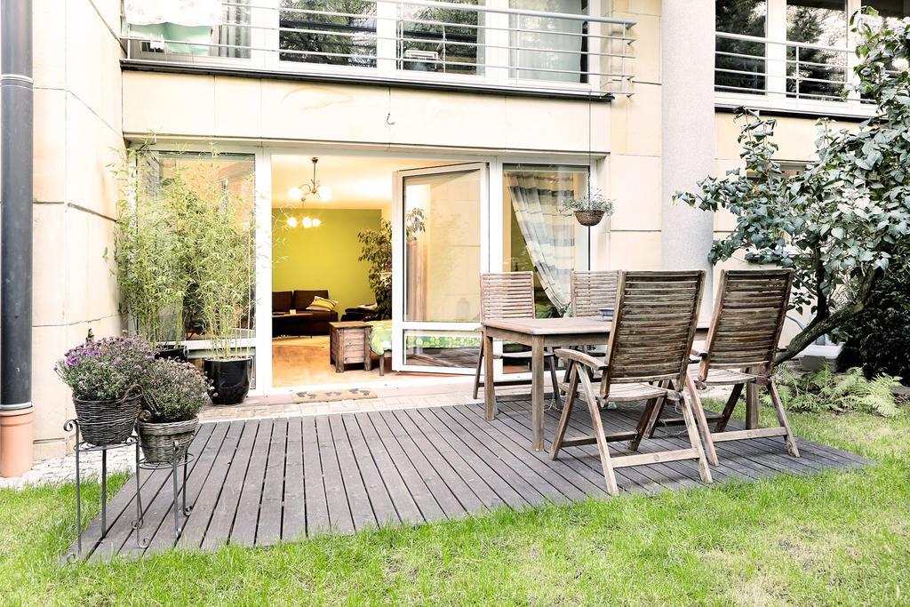 Lovely Garden Flat Near Royal Park Warschau Kamer foto